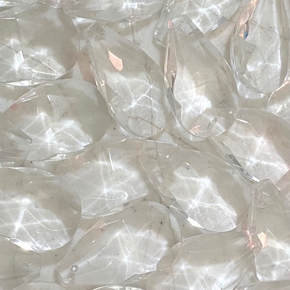 Acrylic Clear Faceted Teardrop Chandelier Prism 183 Piece Lot Crafts Home Decor